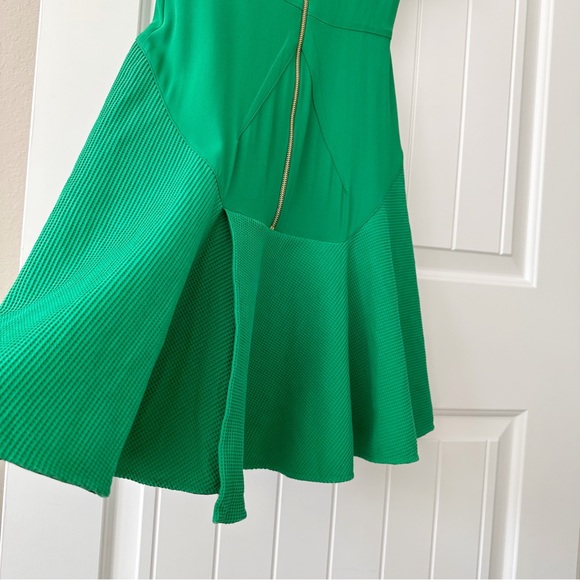 Roland Mouret Redworth Kelly Green Flouce Dress - Picture 11 of 16